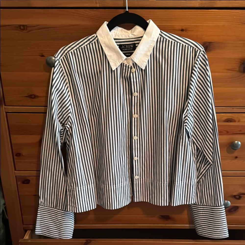 EUC J. Crew cropped organic cotton Garcon shirt! Size 10